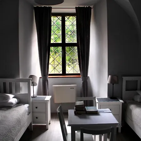 Dom Gosci Opactwa Benedyktynow Motel Tyniec