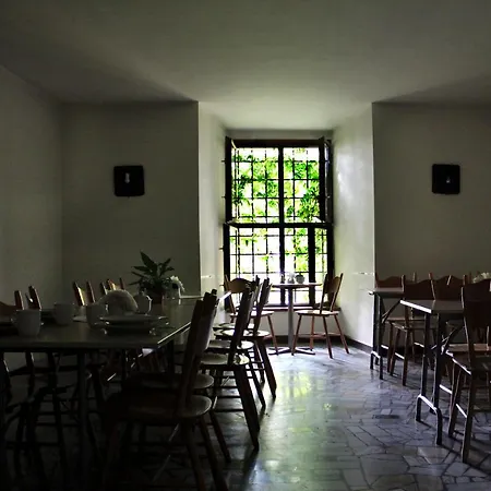 Dom Gosci Opactwa Benedyktynow モーテル 3*