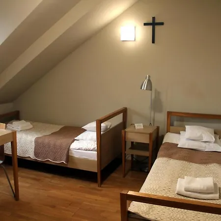 Dom Gosci Opactwa Benedyktynow Motel