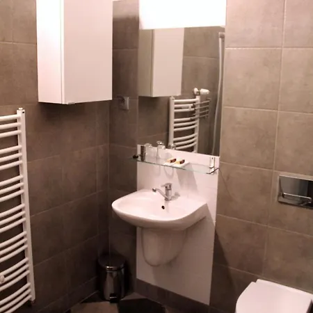 Dom Gosci Opactwa Benedyktynow Motel