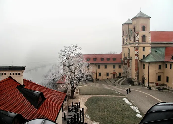 Dom Gości Opactwa Benedyktynów 3*